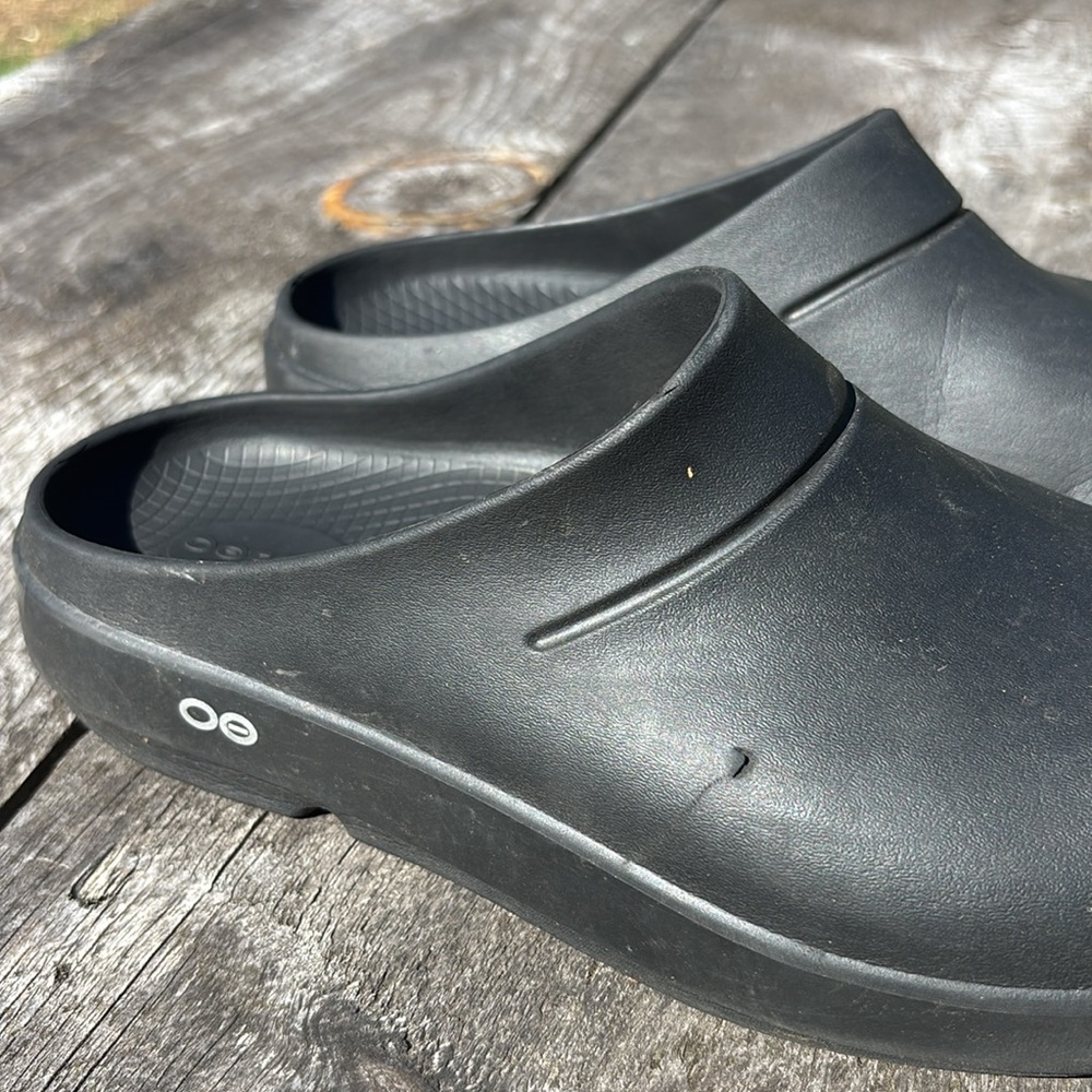 Oofos Clogs - image 4